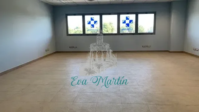 Oficina en alquiler en Bormujos